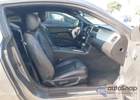 2012 Ford Mustang V6 Premium z USA, uszkodzony, nr VIN 1ZVBP8AM6C5259245